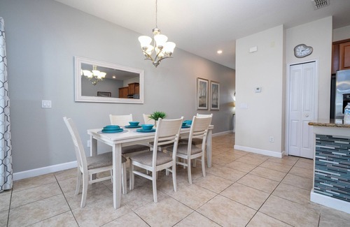 Kissimmee House | Luxurious & Family-Friendly Orlando Retreat with Sparkling Pool and Resort Amenities