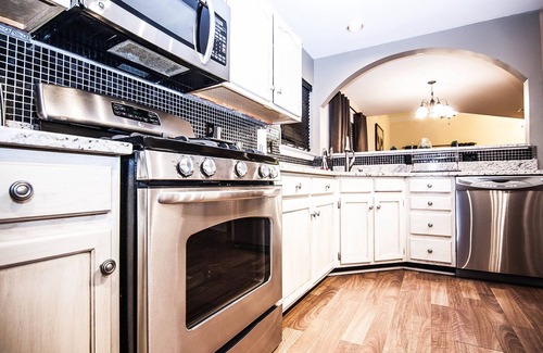 Franklin House | Luxurious Franklin Experience! 5min To Downtown