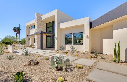 Residential Estates House | Luxurious Getaway on Lake Havasu Golf Course!