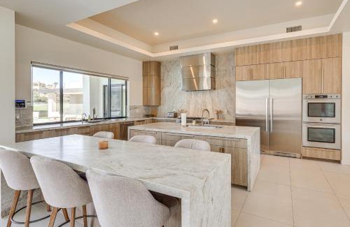 Residential Estates House | Luxurious Getaway on Lake Havasu Golf Course!