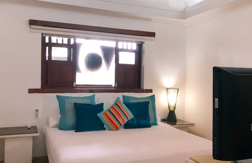 Apiay Villa | Luxurious Hacienda with Pool