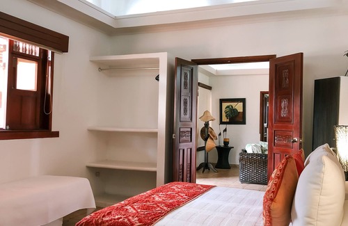 Apiay Villa | Luxurious Hacienda with Pool