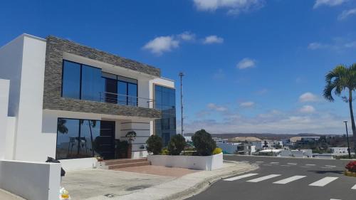 Manta House | Luxurious house with private beach