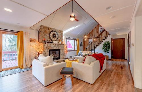 Lake Harmony Estates House | Luxurious house with largest hot tub & perfect retreat!