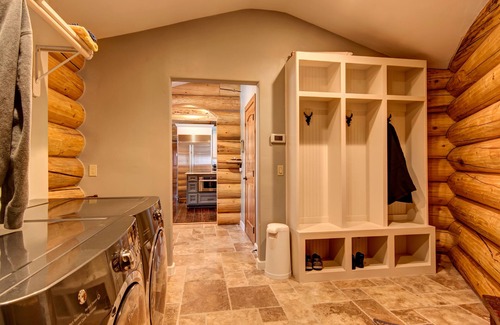 Breckenridge House | Luxurious Log Cabin Five minutes from Breckenridge Ski Slopes - 4 Master Suites!