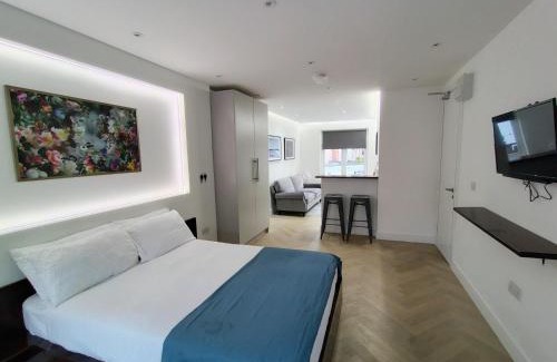 Harrow Apartment | Luxurious London Studios