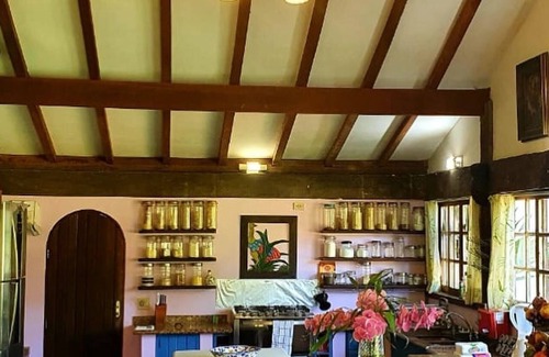 Manguinhos Villa | Luxurious mansion on 11,000 m2 estate with lake and trails.