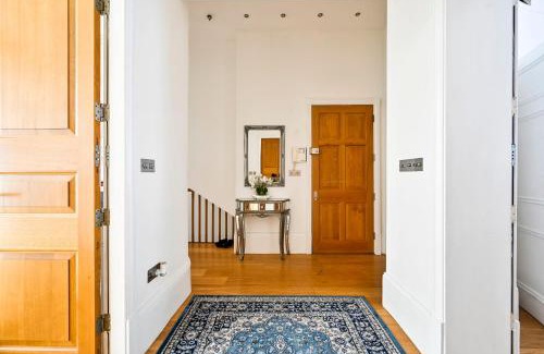 City of Westminster Apartment | Luxurious Mayfair house London