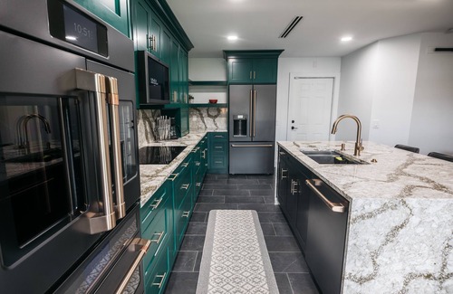 Palm Springs House | Luxurious modern home w/private tropical backyard close to beach and downtown!