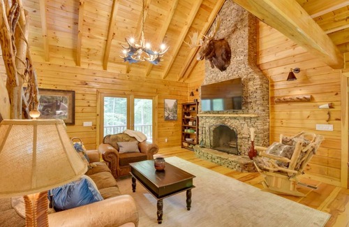 Cleveland House | Luxurious Mountain Cabin with Chestatee River Access