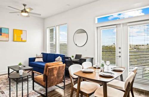 West Oak Hill Apartment | Luxurious New Unit 1Bd1Ba Pool Golf Sim