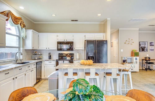 San Antonio House | Luxurious Oasis in San Antonio, only 5 min from SeaWorld and Aquatica