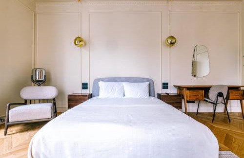 Quartier du Mail Apartment | Luxurious Paris Loft Near Opéra