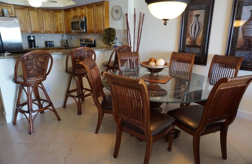 Redington Shores Condo | Luxurious Penthouse Oasis - Direct Beachfront/Oceanfront - 2 Parking Spots!
