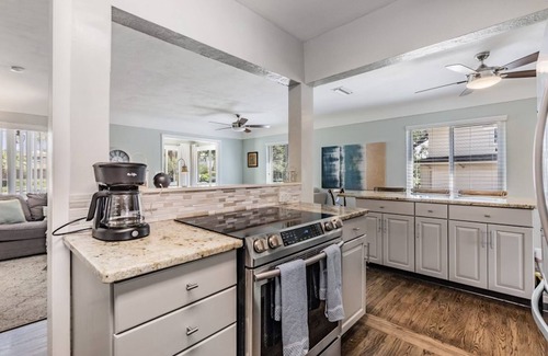 Snell Isle House | Luxurious Private Deep Waterfront 4/2.5 home!