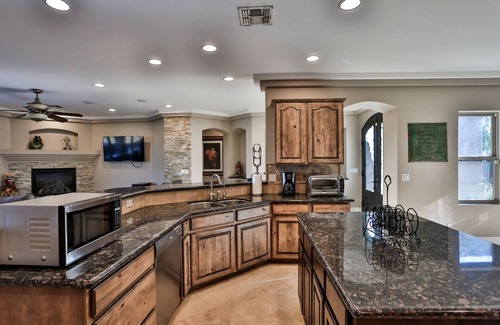 Bullhead City House | Luxurious Riverfront Home W/Private Beach & Waterfront Bar/HEATED POOL