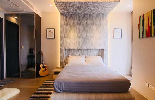 Khlong Toei Nuea Apartment | Luxurious & Romantic in the Heart of BKK. MRT/BTS!