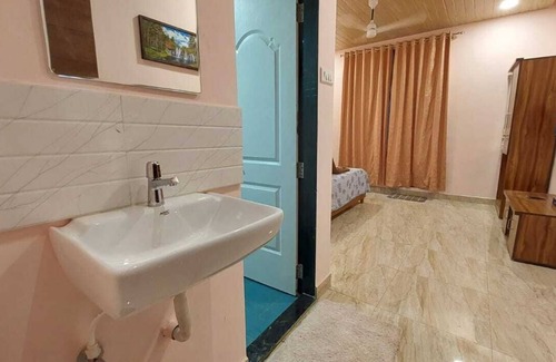 Diveagar Resort | Luxurious Rooms. 5 min Walk to the Beach. 970m to Suvarna Ganesh Mandir.