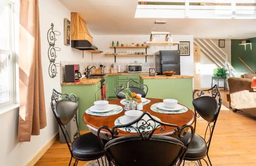 Catskill Cabin | Luxurious Serene Loft Cabin with Hot-Tub in the Heart of the Catskills