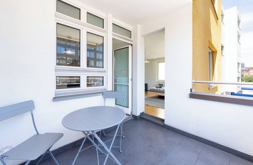 District 4 Apartment | Luxurious Stay in Downtown Zurich With Skyline Views