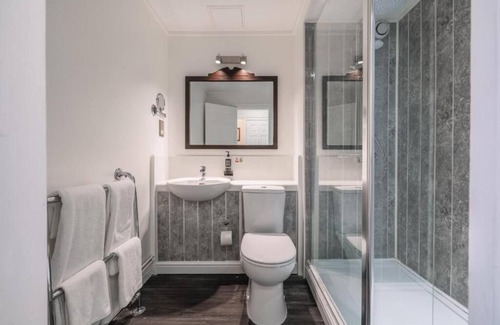 Ipswich Hotel | Luxurious Stay w/Indoor Pool & Relaxing Wellness Amenities, Breakfast Included