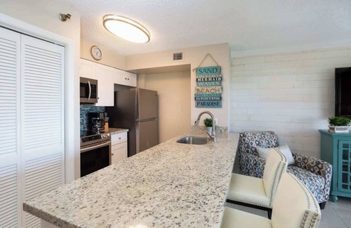 Tavernier Condo | Luxurious Suite w/Sweeping Ocean Views + Pool Beach & Cabana Bar