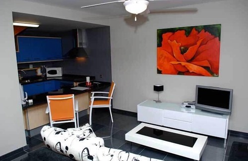 Los Lagos Apartment | Luxuriously furnished apartment and sea views on the sandy beach of Los Lagos + WLAN