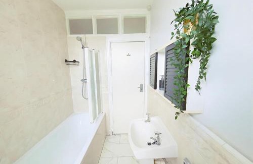 Addiscombe Apartment | Luxury 1 bed apartment in East Croydon