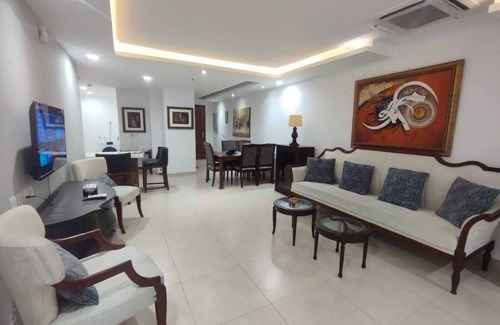 Lahore Condo | Luxury 1 bed apartment Goldcrest Mall and residency