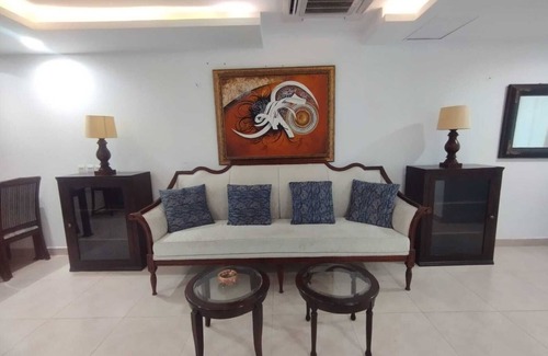 Lahore Condo | Luxury 1 bed apartment Goldcrest Mall and residency