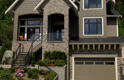 Port Moody Apartment | Luxury 1-Bed Suite at Nature's Door, by Port Moody beach, trail and centre.