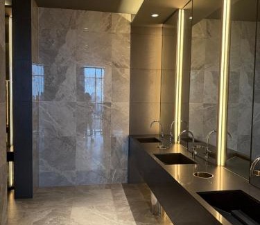 Pathumwan Apartment | Luxury 1 bedroom near Siam Paragon