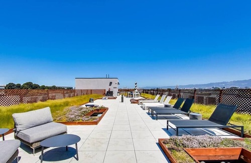 Clawson Apartment | Luxury 1 Bedroom unit in West Oakland