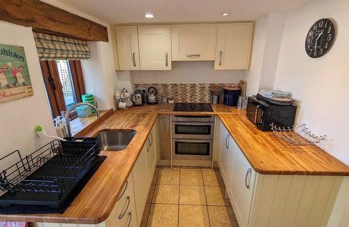 Bideford Cottage | Luxury 17th-century Villa With sea View, Pool, hot Tub, Tennis Court & Ping Pong