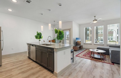 Stony Ridge North Apartment | Luxury 1BD/1BA Near Airport 3786