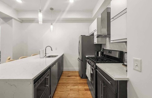 Olde Kensington Apartment | Luxury 1BD | Sleeps 4 | Northern Liberties