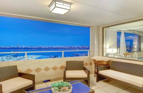 Cliffside Park Apartment | Luxury 1bed/1ba with NYC and Hudson River views