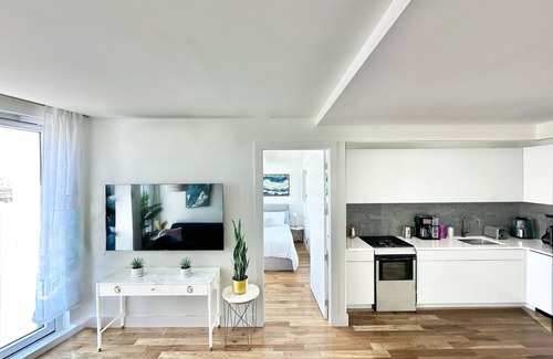 Greenpoint Apartment | Luxury 1BR-1BA - Private Terrace - Gym - Lounge - Rooftop - Laundry