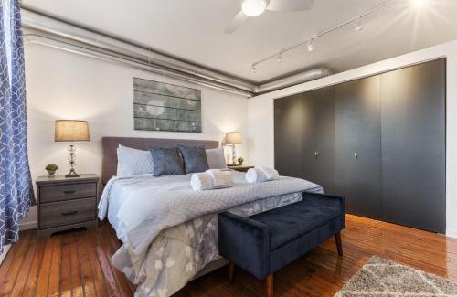 Old City Apartment | Luxury 1BR OLD CITY-KING BED Walk to Liberty Bell & Independence Mall - FREE PARKING!