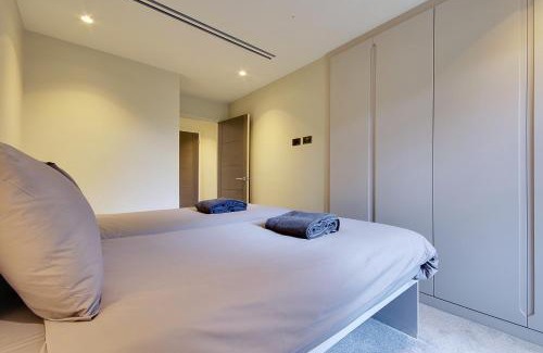 Sandbanks Apartment | Luxury 2 bed 2 bath Apartment