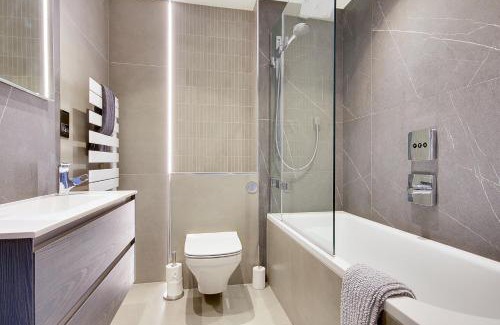 Sandbanks Apartment | Luxury 2 bed 2 bath Apartment