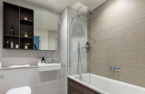Brent Apartment | Luxury 2 bed apartment in the heart of Wembley, with great attractions nearby.