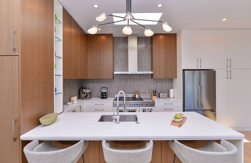 Oak Bay Condo | Luxury 2 Bedroom And Den Oak Bay Penthouse Condo With Amazing Views