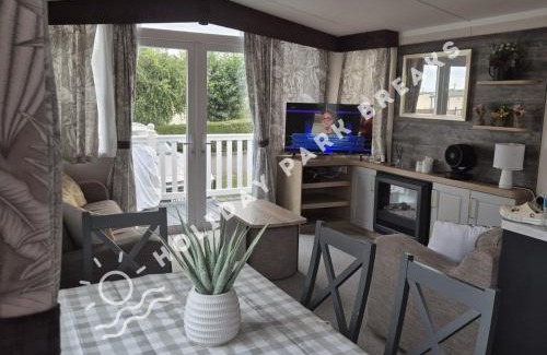 Selsey House | Luxury 2 bedroom at Seal Bay Resort