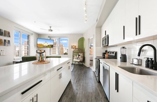 Central Business District Hotel | Luxury 2-Bedroom Condo Steps Away from the French Quarter