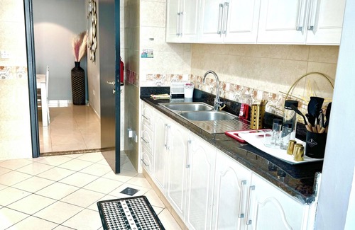 Rumailah Apartment | Luxury 2 bedrooms front beach sea view amazing WiFi, gym, pool, sauna, hammam