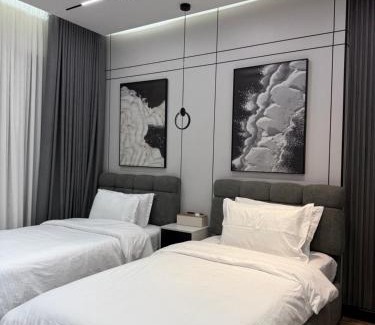 Dubai Apartment | Luxury 2 bedrooms holiday homes only families