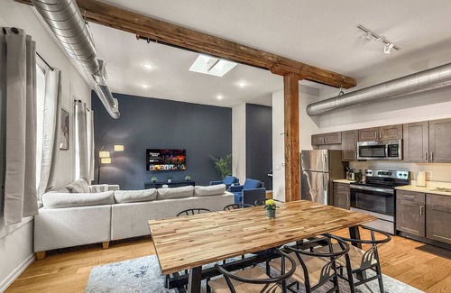 Northern Liberties Apartment | Luxury 2BD | 6 Beds | Northern Liberties