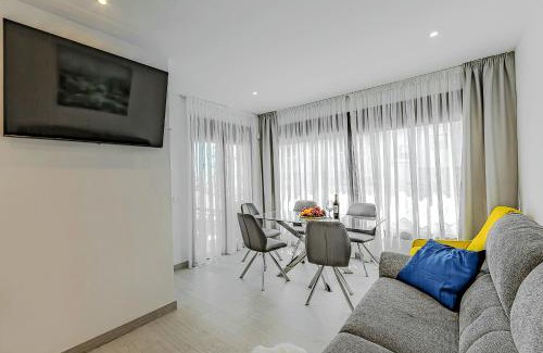 Playa San Juan Apartment | Luxury 2bedroom apartment on San Juan Beach