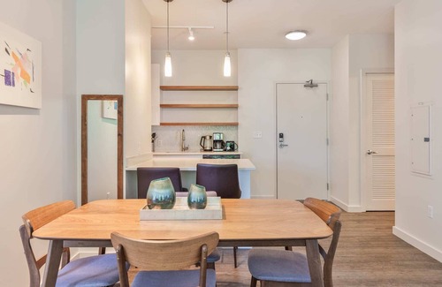 Cambridgeport Apartment | Luxury 2BR Apt Near Kendall Sq